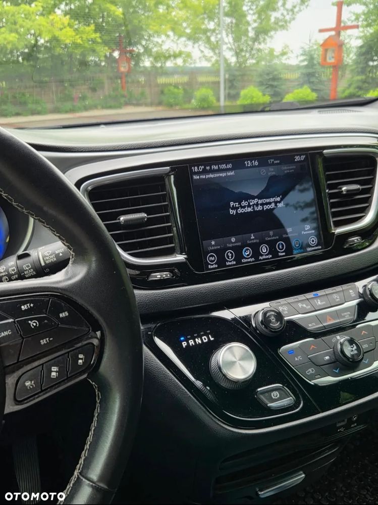 Chrysler Pacifica - 18