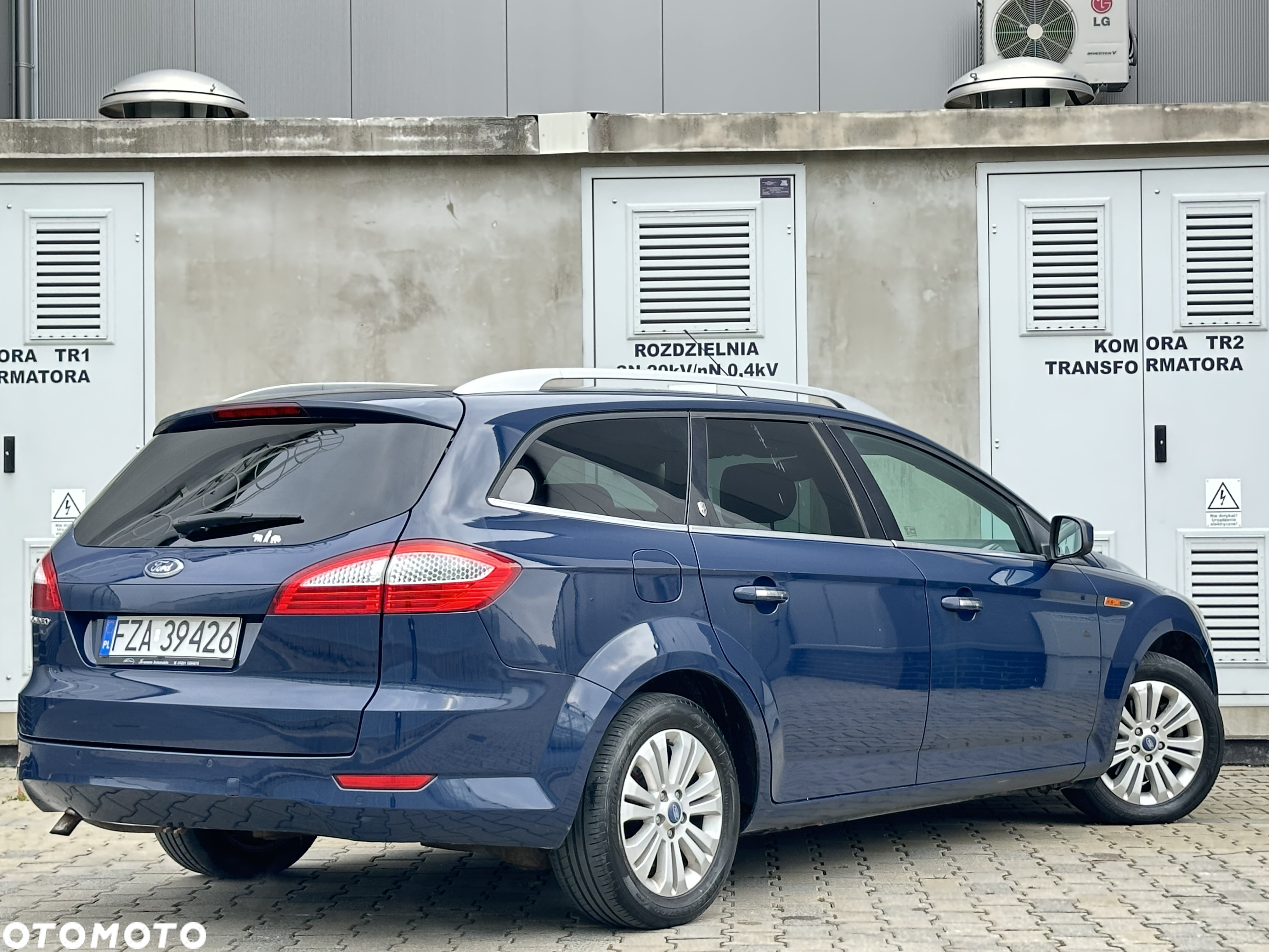 Ford Mondeo 2.0 Ghia - 21