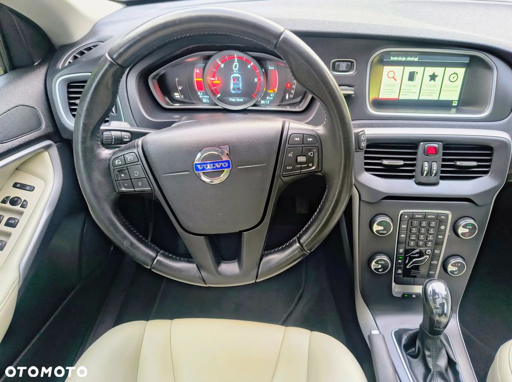 Volvo V40 D4 Geartronic Kinetic - 30