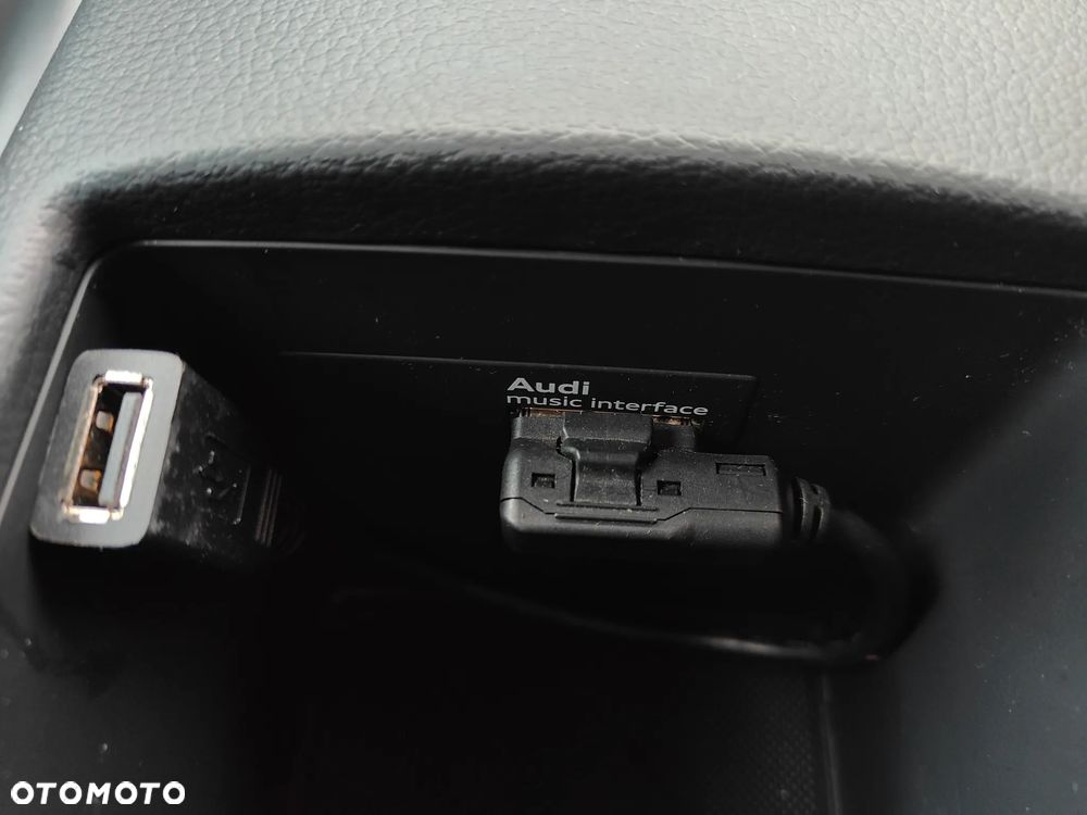 Audi A3 Sportback 2.0 TDI (clean diesel) quattro S tronic S line Sportpaket - 33