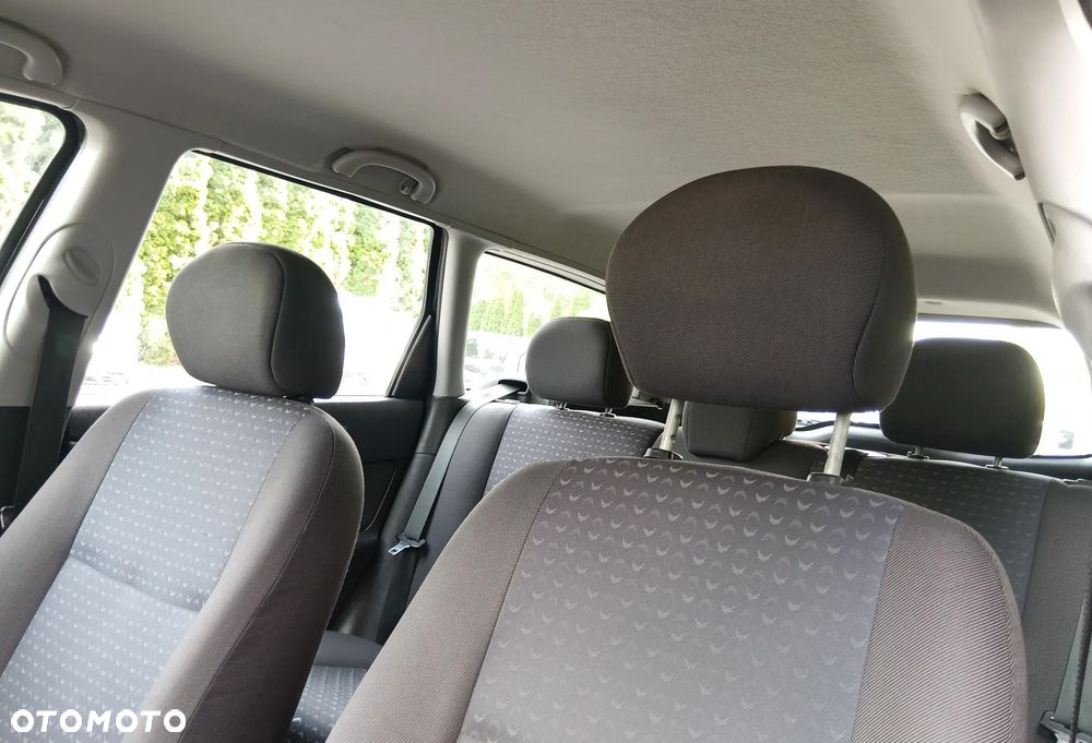 Ford Focus 1.6 16V Trend - 8
