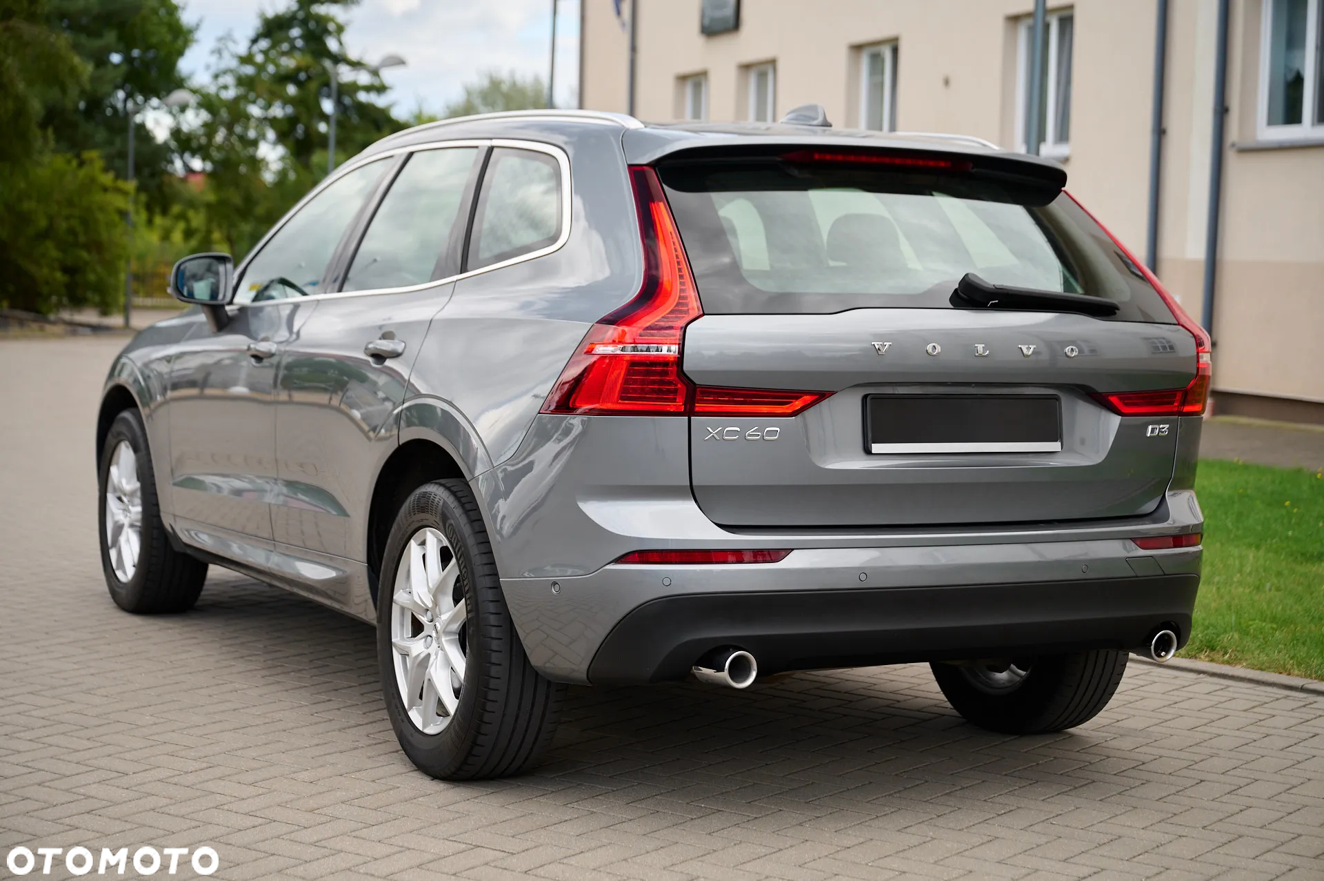 Volvo XC 60 D3 Momentum Pro - 4