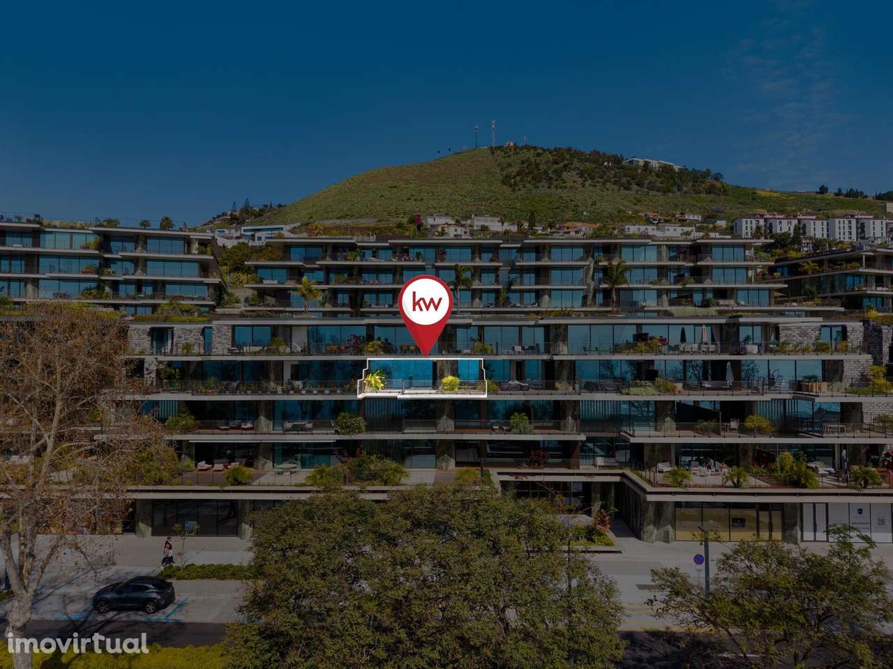 Apartamento T1 + 1 com varanda e vista mar em Estrada Monumental! - Grande imagem: 2/38