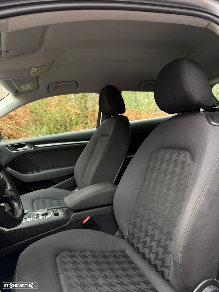 Audi A3 1.6 TDI Advance S tronic - 9