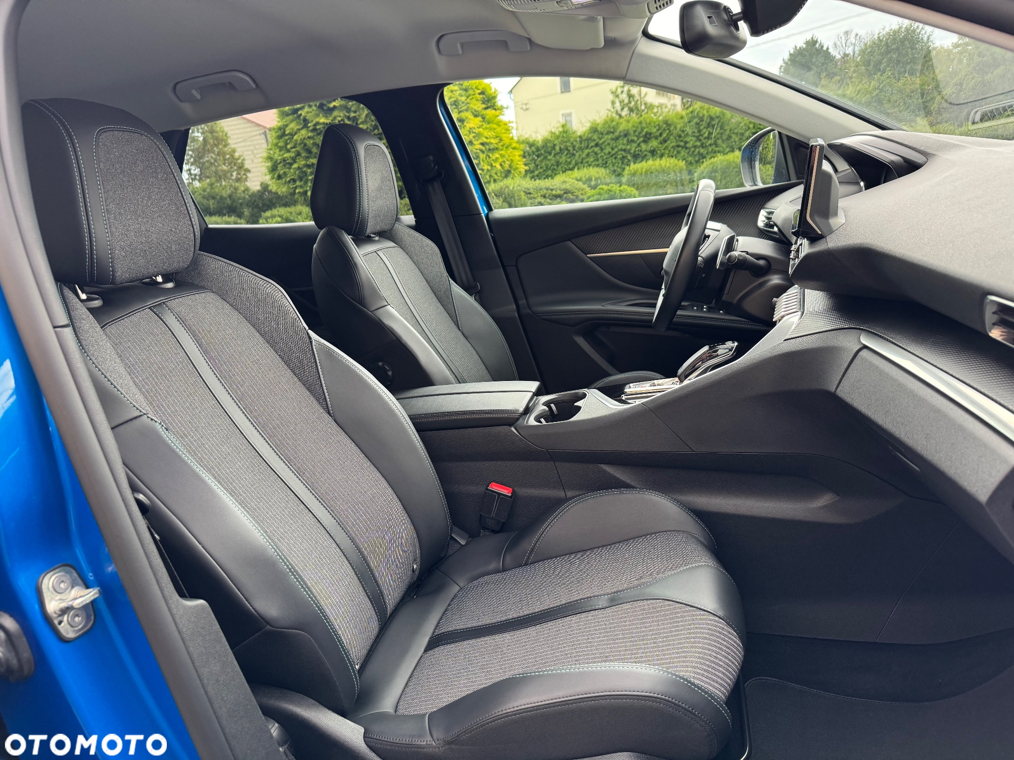 Peugeot 3008 1.5 BlueHDi Allure S&S EAT8 - 16