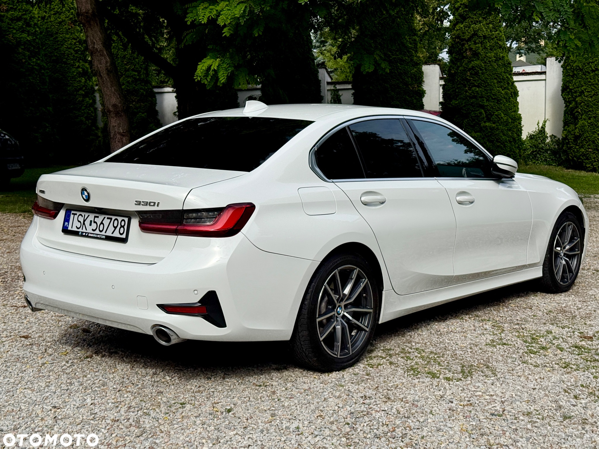 BMW Seria 3 330i xDrive - 14