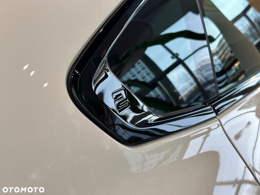 BMW Seria 2 220i mHEV - 8