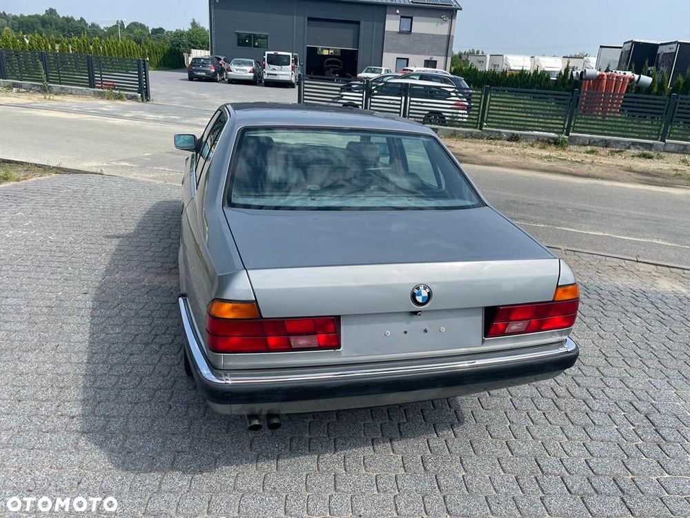 BMW Seria 7 - 13