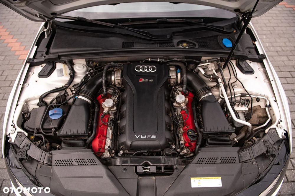 Audi RS4 Limousine - 28