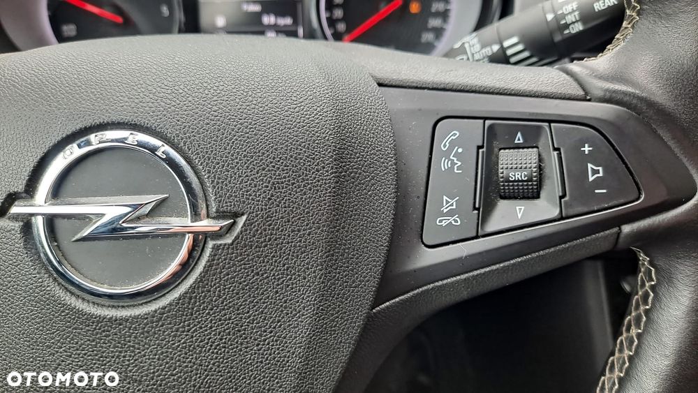 Opel Astra 1.6 CDTI Essentia S&S - 28