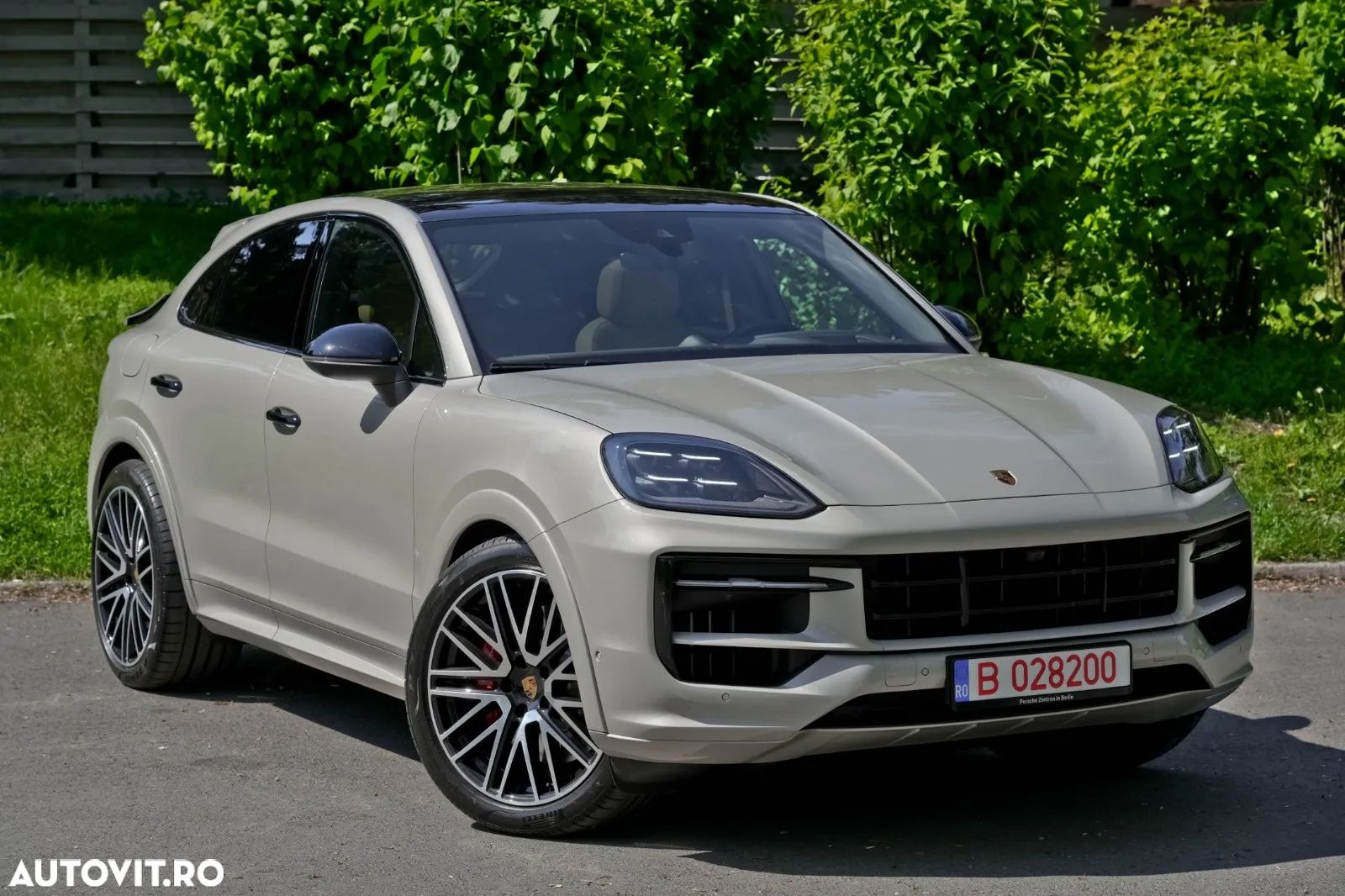 Porsche Cayenne Coupe - 1