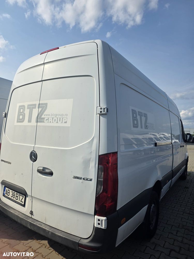 Mercedes-Benz Sprinter - 4