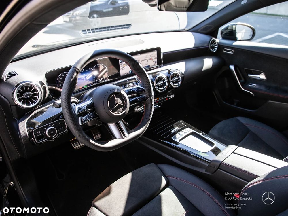 Mercedes-Benz Klasa A 250 e PHEV AMG Line 8G-DCT - 7