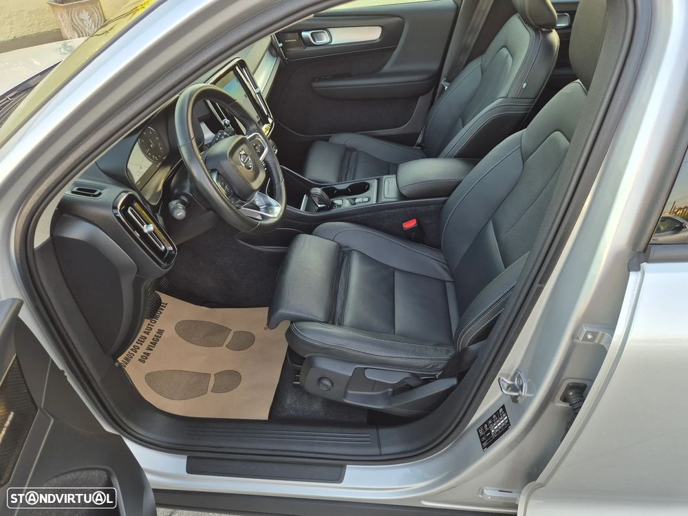 Volvo XC 40 2.0 D4 Momentum Plus AWD - 25