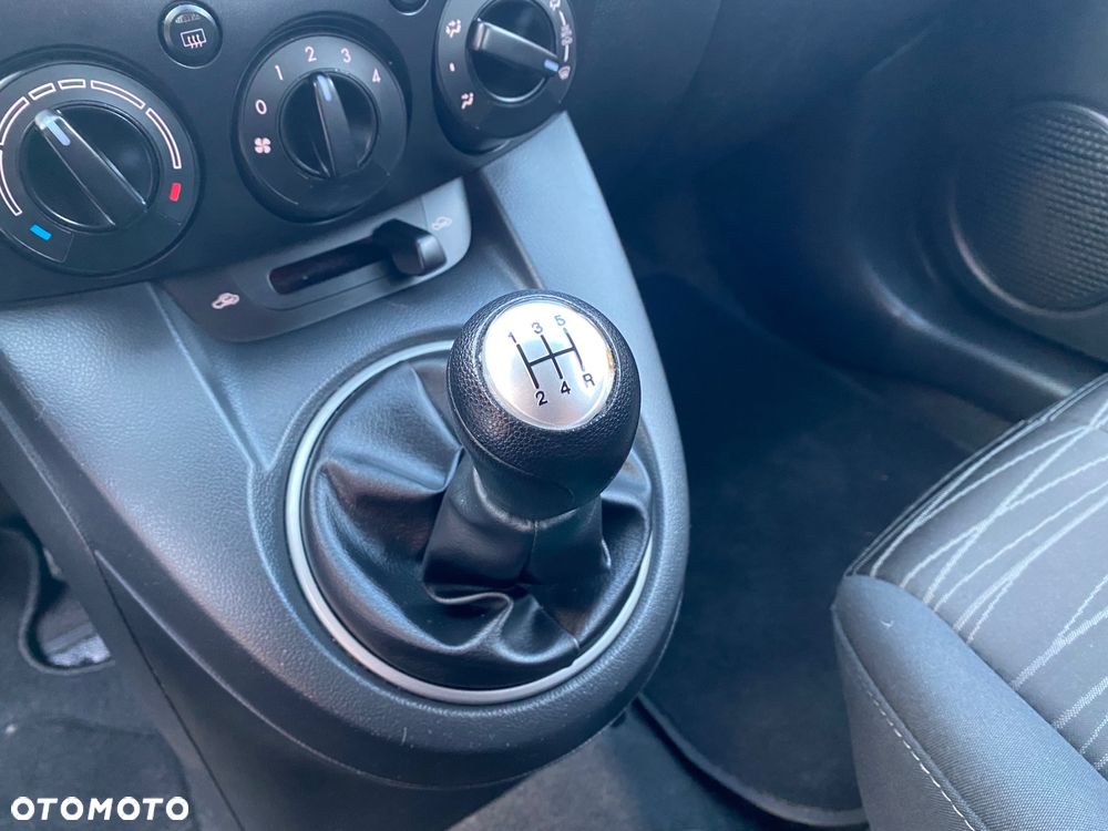 Mazda 2 1.3 Dynamic - 12