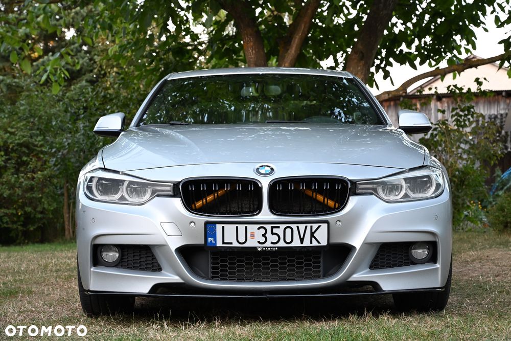 BMW Seria 3 330i xDrive Edition M Sport Shadow - 11