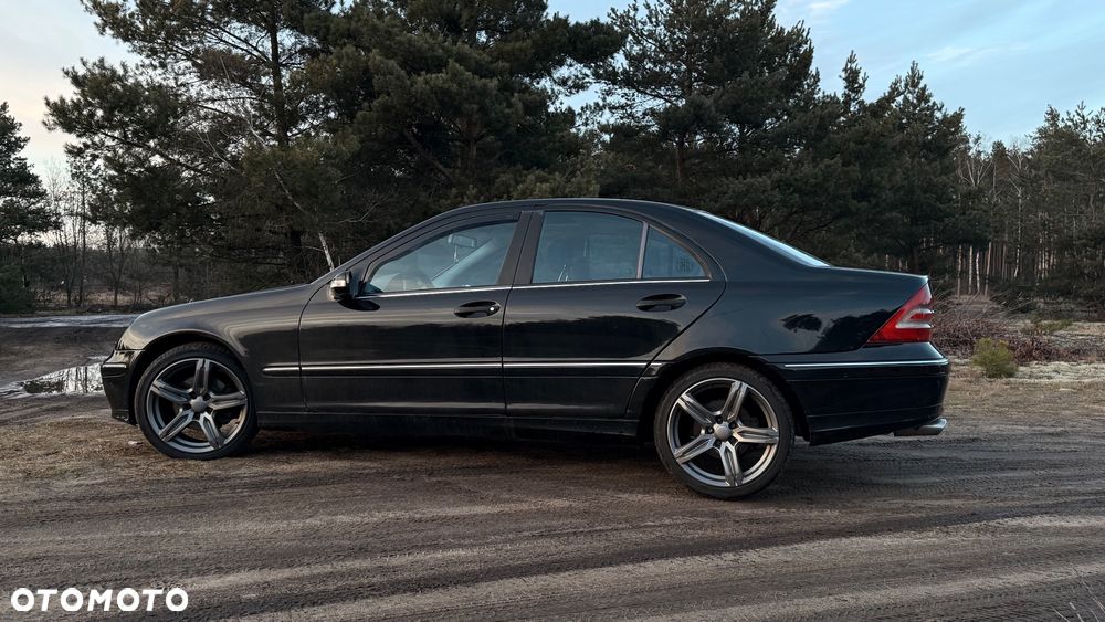 Mercedes-Benz Klasa C 240 Classic 4-Matic - 5