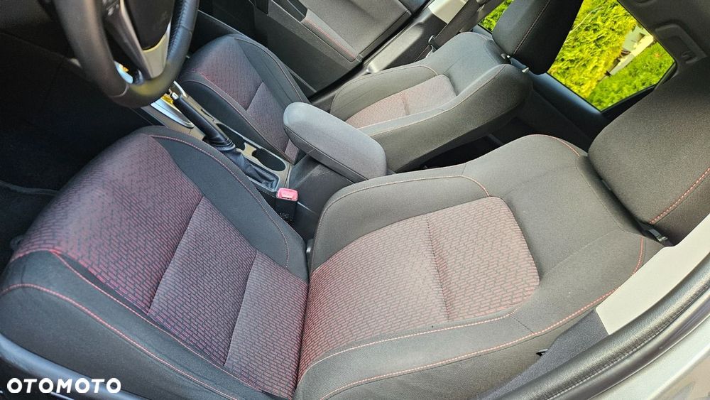 Toyota Auris 1.6 Valvematic Multidrive S Touring Sports Life - 25