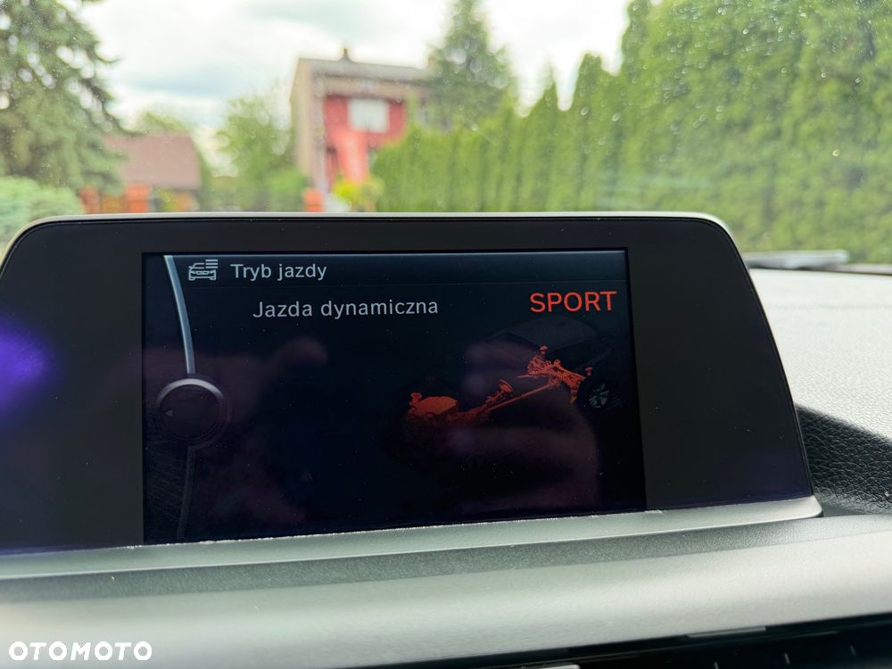 BMW Seria 1 120d Sport Line - 37