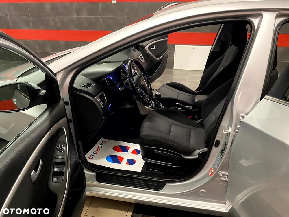 Hyundai i30 1.6 GDI Classic - 13