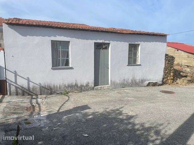 Moradia individual, para venda, Penacova - Oliveira do Mondego e Tr... - Grande imagem: 2/8