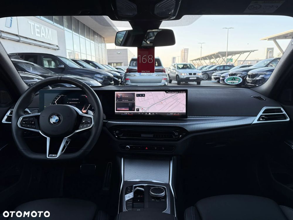 BMW Seria 3 330i xDrive M Sport - 18