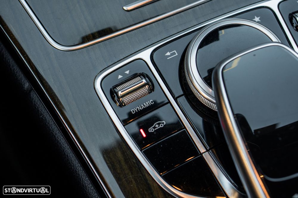 Mercedes-Benz C 300 BlueTEC Hybrid AMG Line - 38