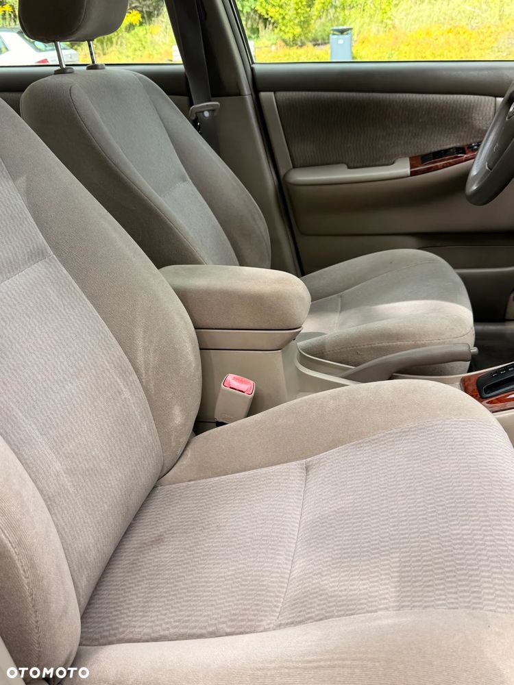 Toyota Corolla - 15