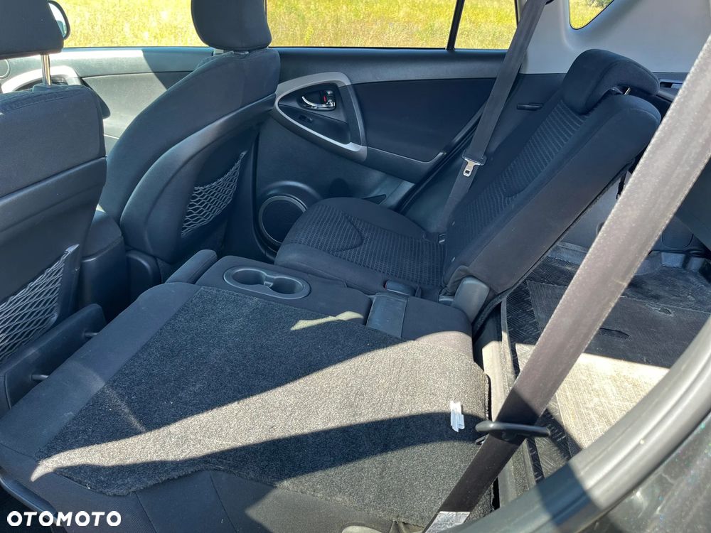 Toyota RAV4 - 23