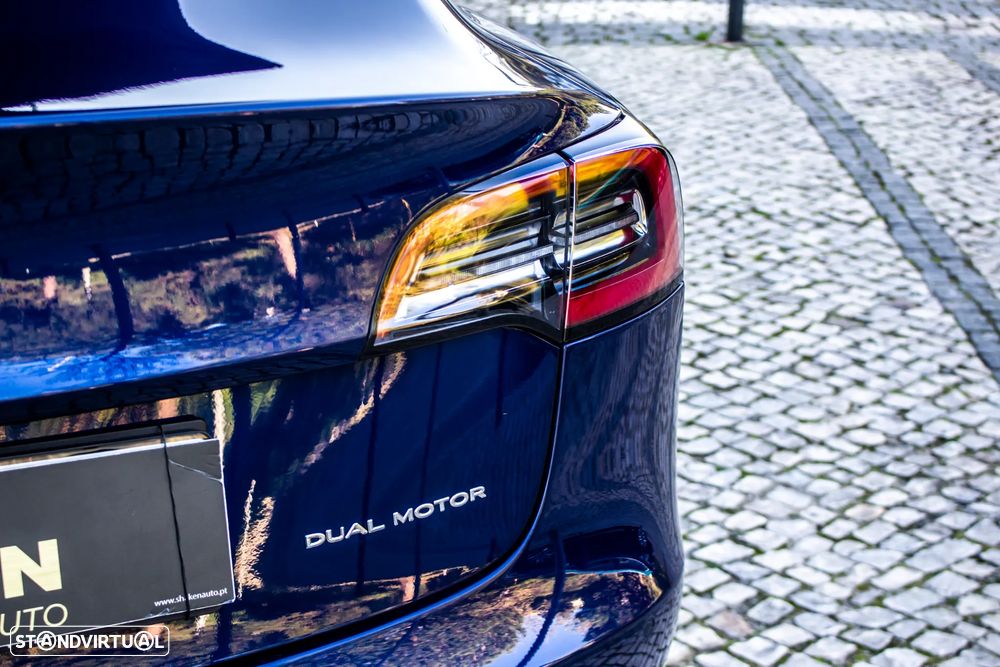 Tesla Model 3 Long-Range Dual Motor AWD - 11