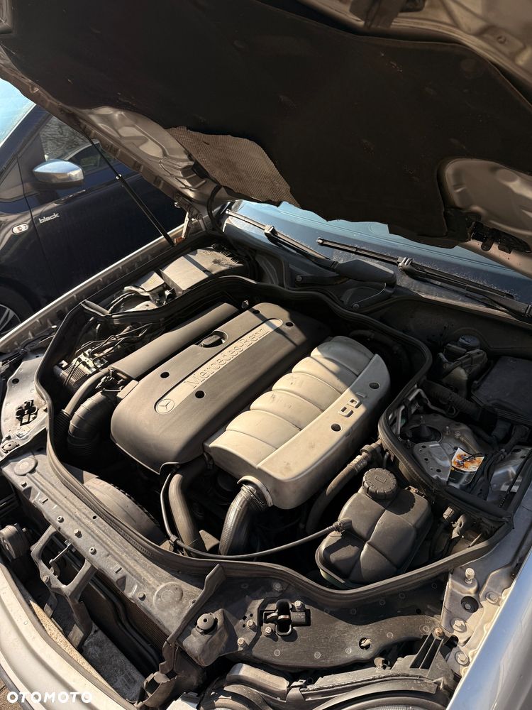 Mercedes-Benz Klasa E - 8