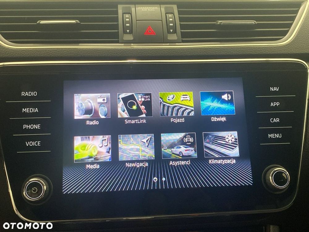 Skoda Superb 2.0 TDI SCR Style DSG - 20