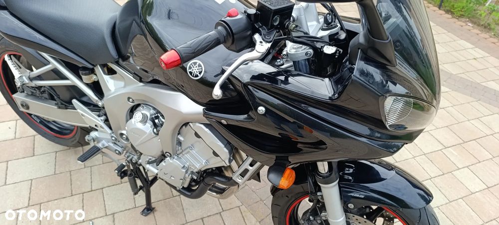 Yamaha FZ - 19