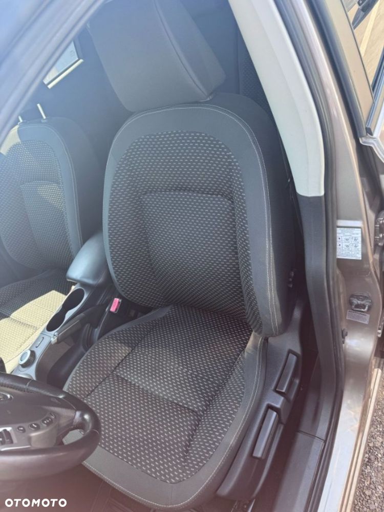 Nissan Qashqai+2 - 21