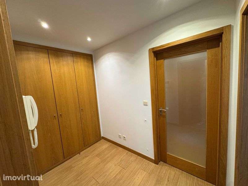 T1 (76m²) em Condomínio Fechado com Piscina Interior – Canidelo - Grande imagem: 3/12