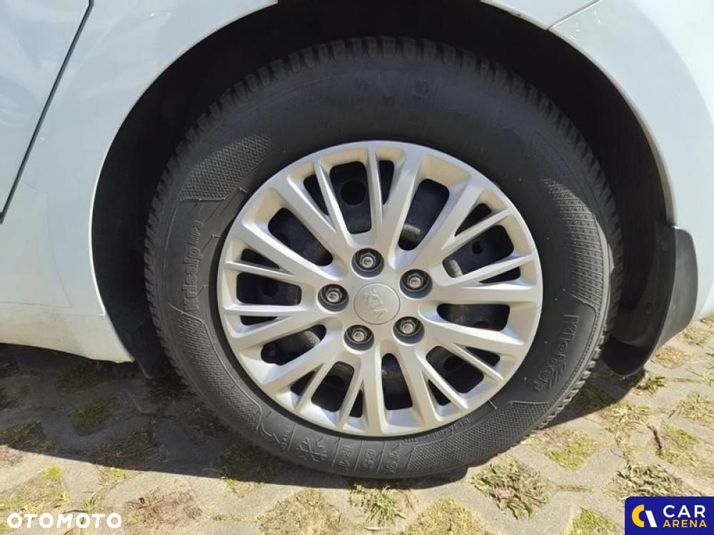 Kia Ceed - 13