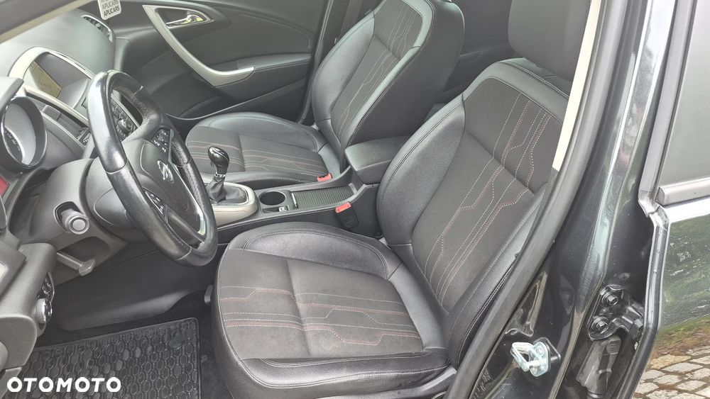 Opel Astra 1.4 T Cosmo - 7