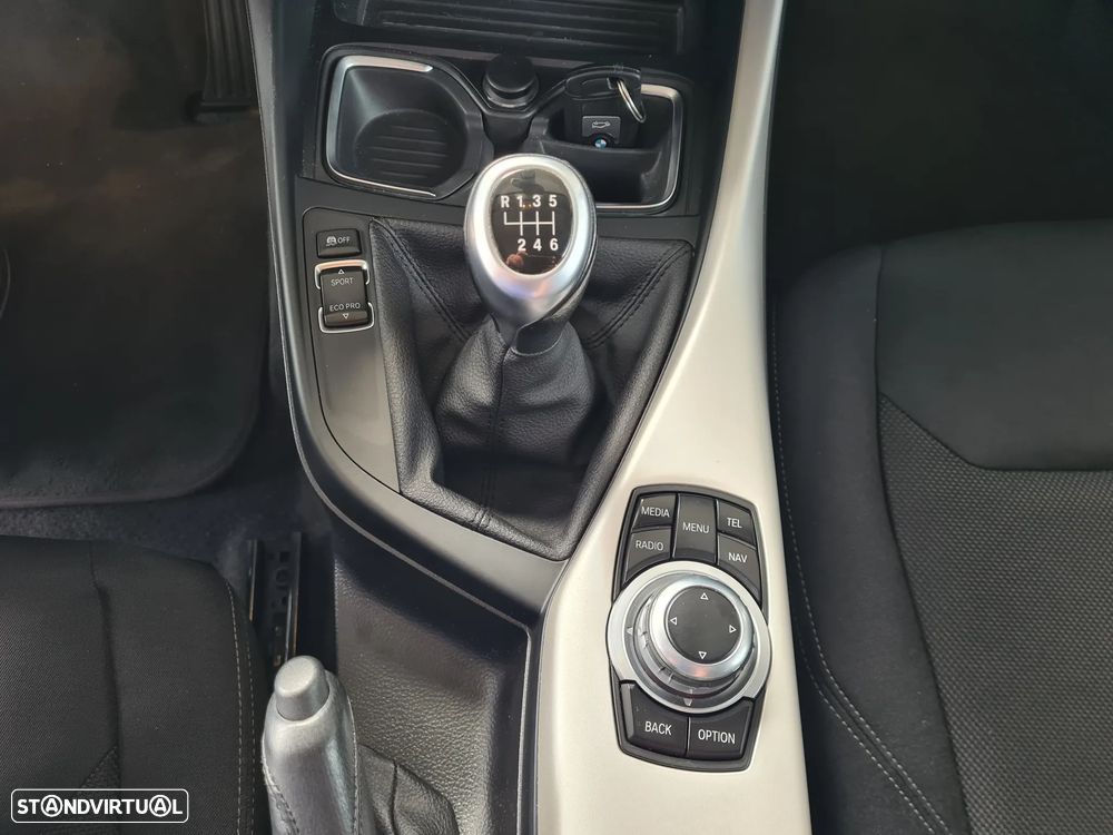 BMW 116 d EDynamics Advantage - 21
