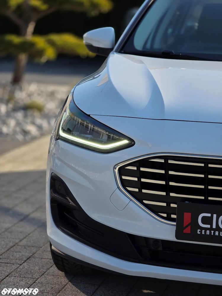 Ford Focus 1.0 EcoBoost Titanium Design - 24