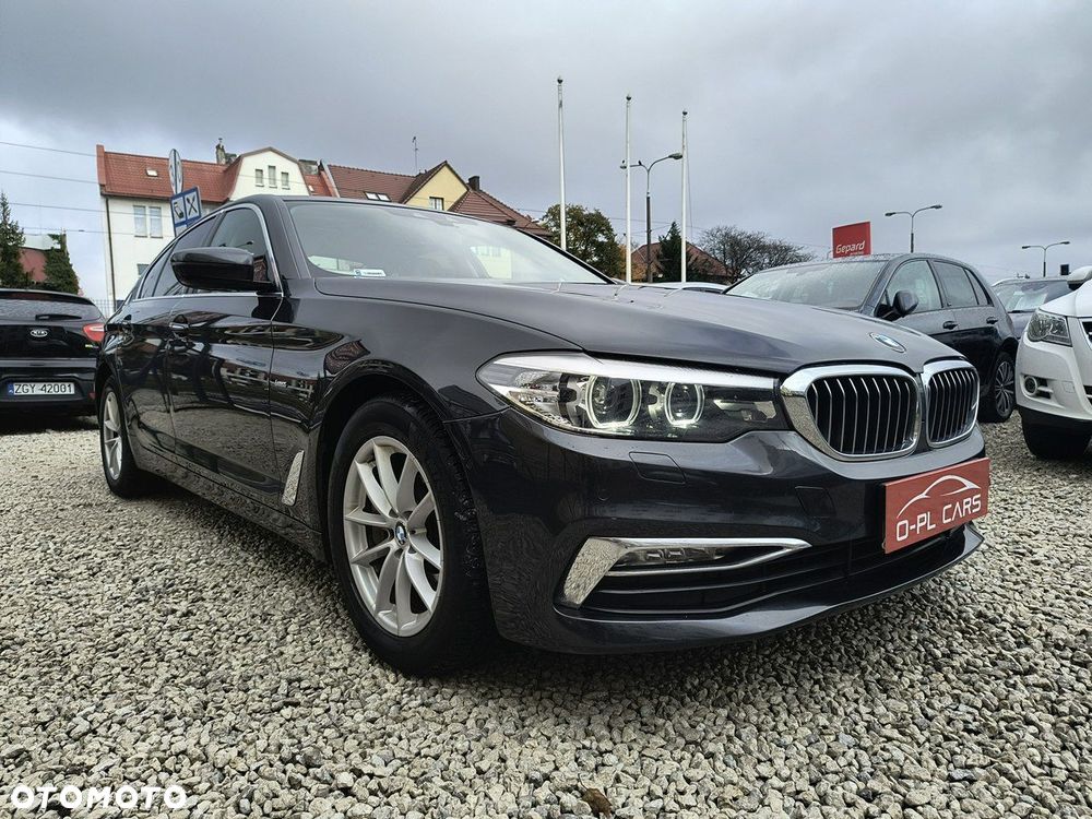 BMW Seria 5 530i Luxury Line sport - 28