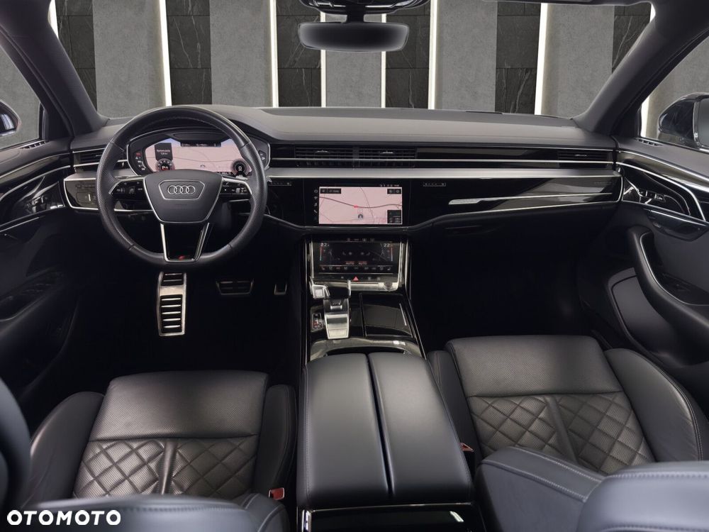 Audi A8 - 12