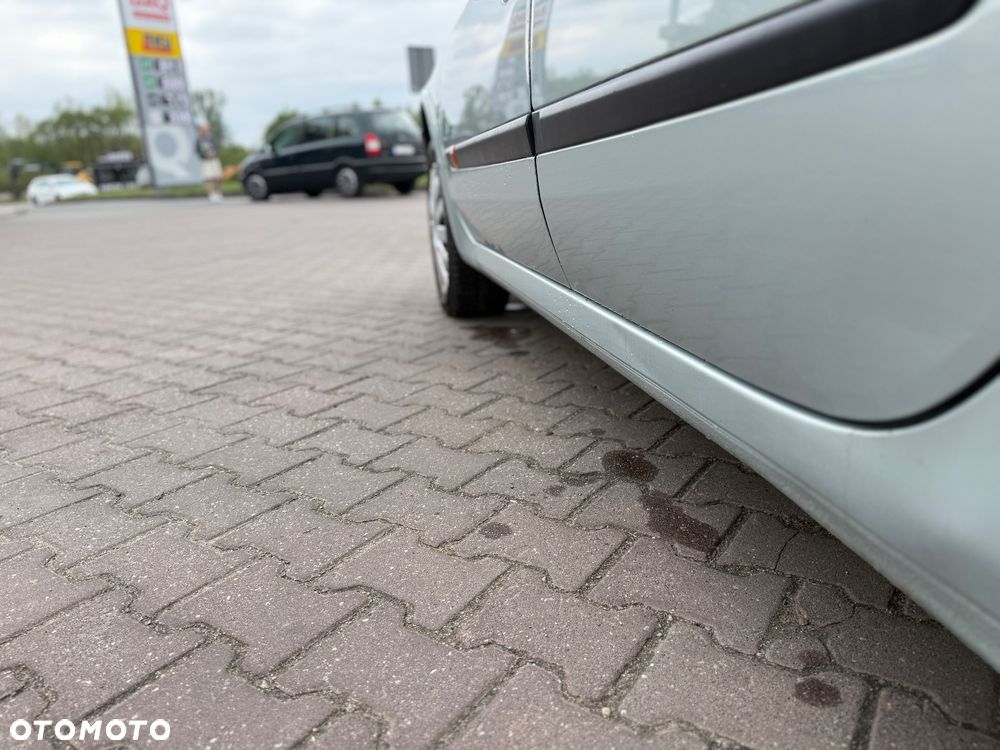 Renault Laguna 1.8 RXE Millenium - 26