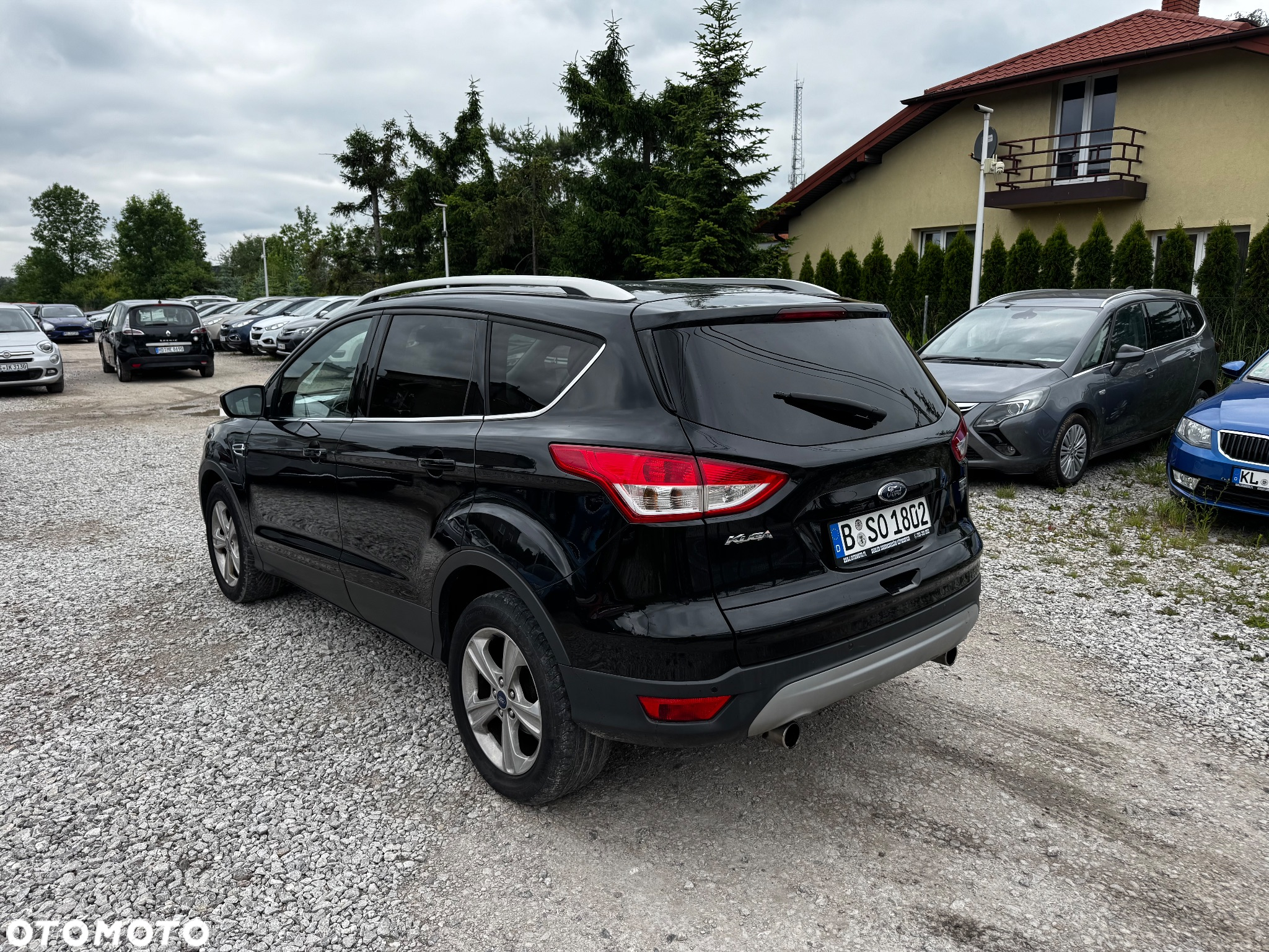 Ford Kuga 1.6 EcoBoost 2x4 Trend - 4
