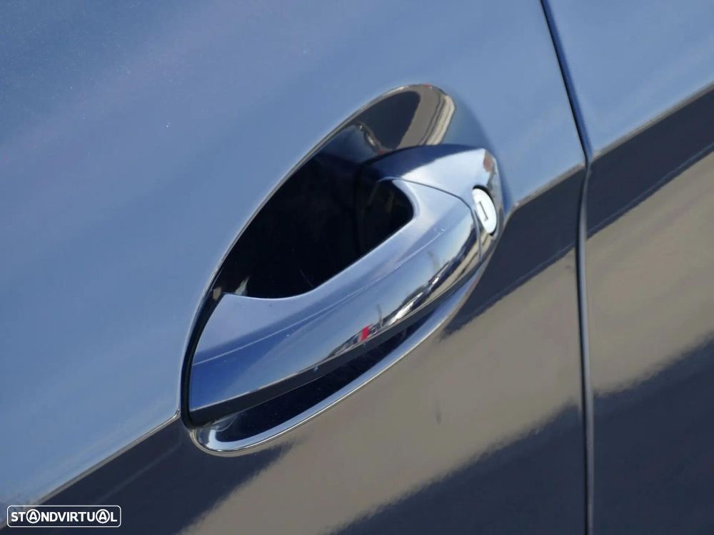 Mercedes-Benz E 220 CDi Avantgarde BE Auto. - 9