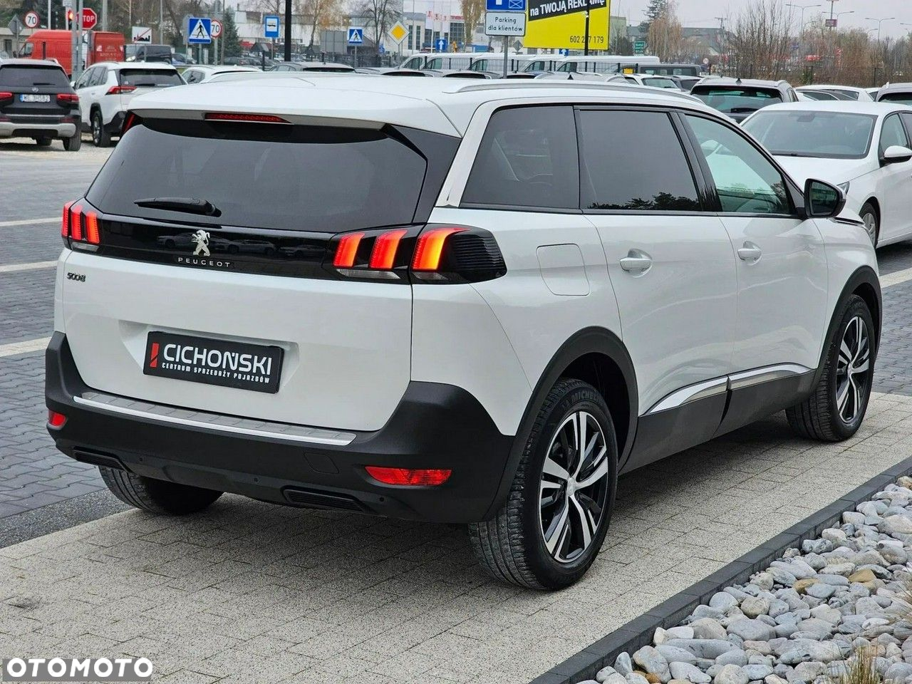 Peugeot 5008 1.6 PureTech Allure S&S EAT8 - 13