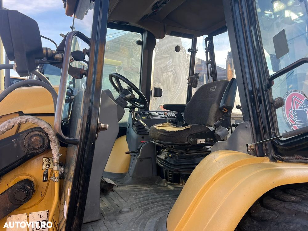 Caterpillar 438C - 11