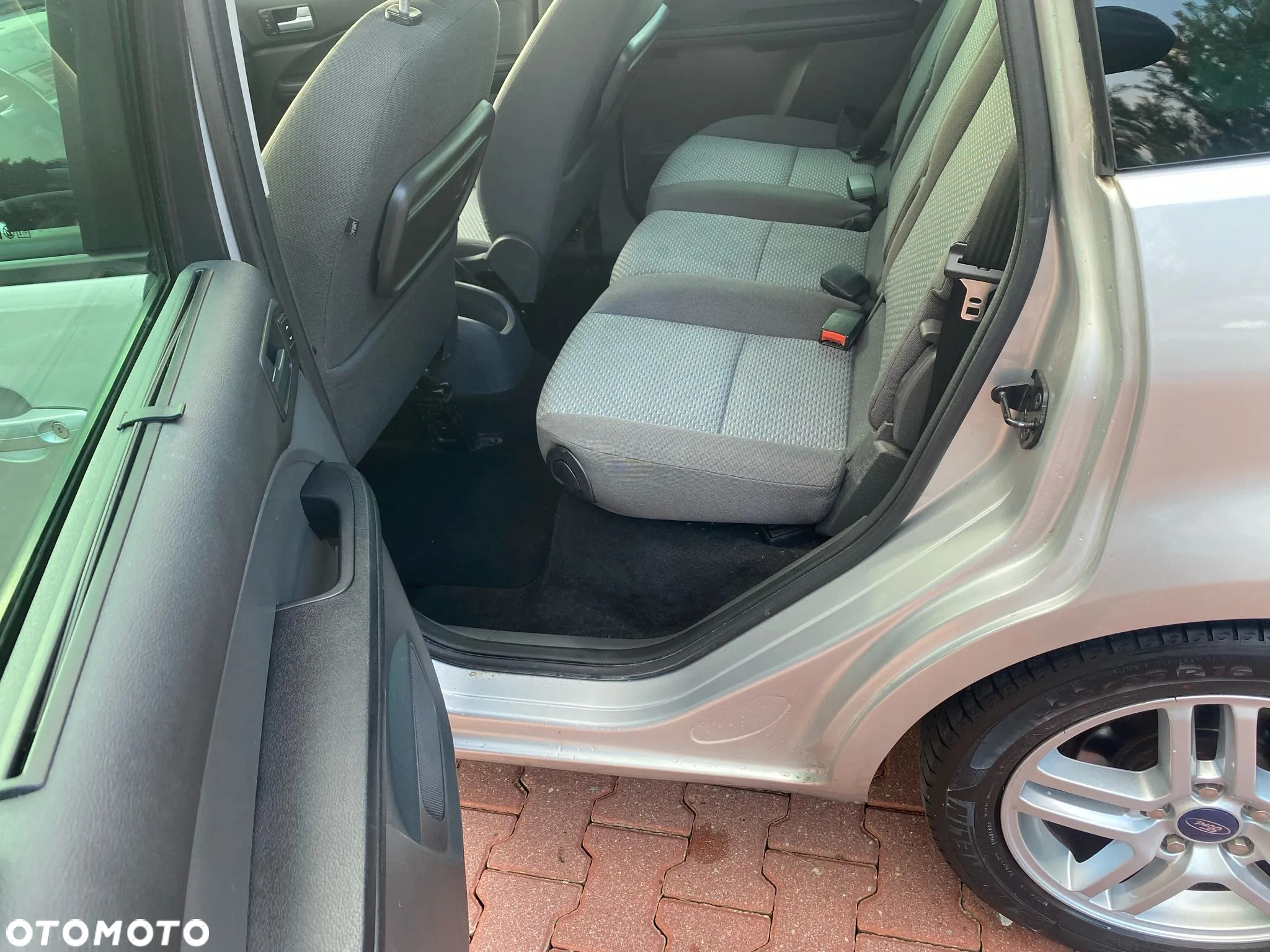 Ford Focus C-Max 1.8 Ambiente - 8