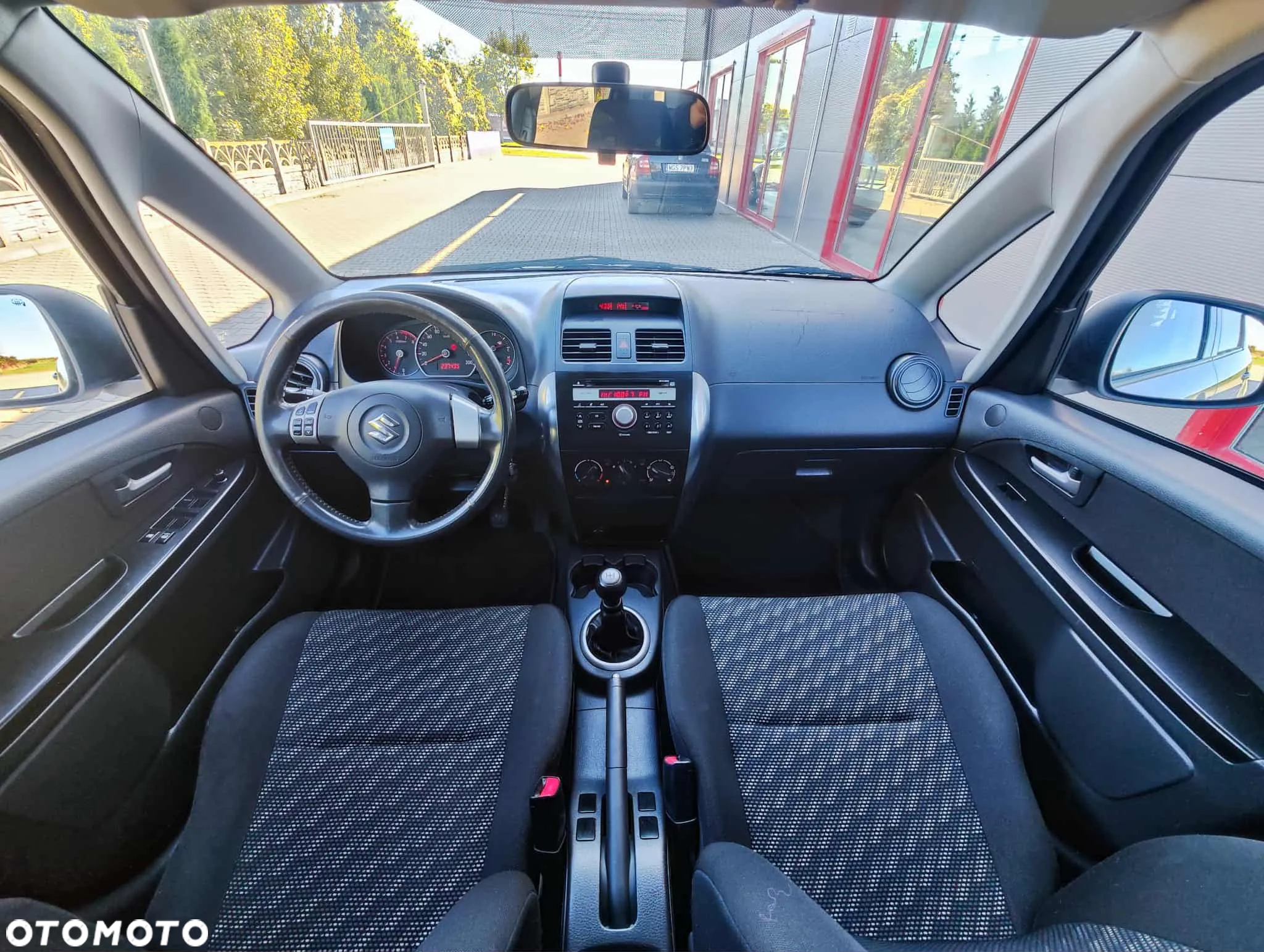 Suzuki SX4 1.6 Premium Outdoor - 15