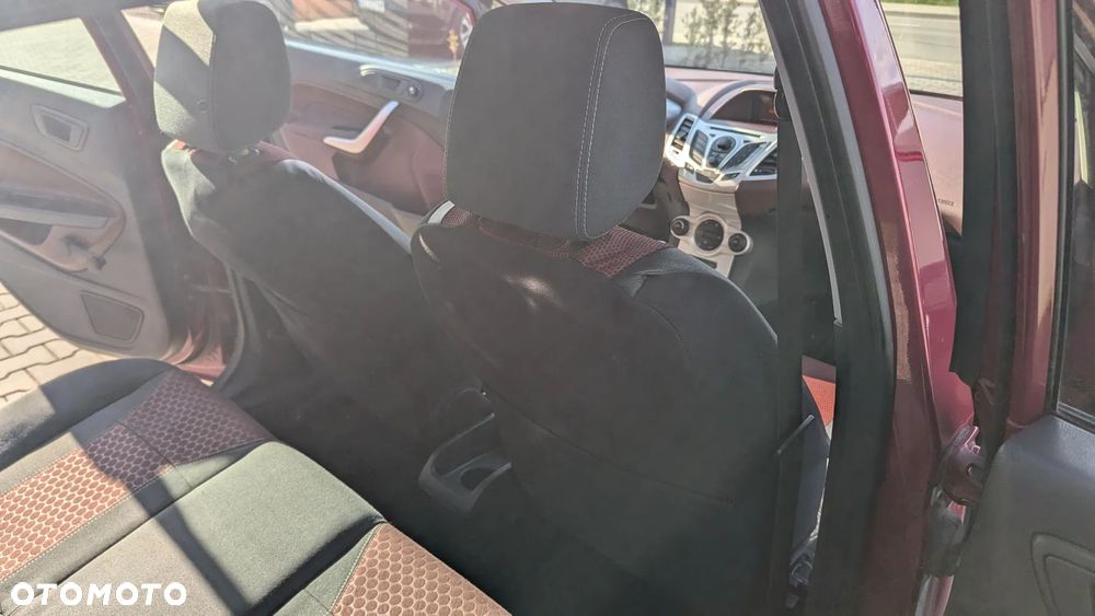 Ford Fiesta 1.4 Champions Edition - 15