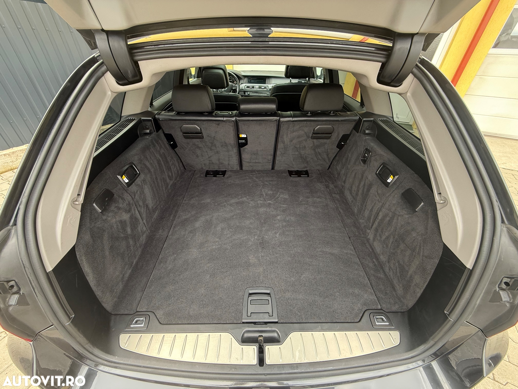 BMW Seria 5 525d Touring Aut. - 17